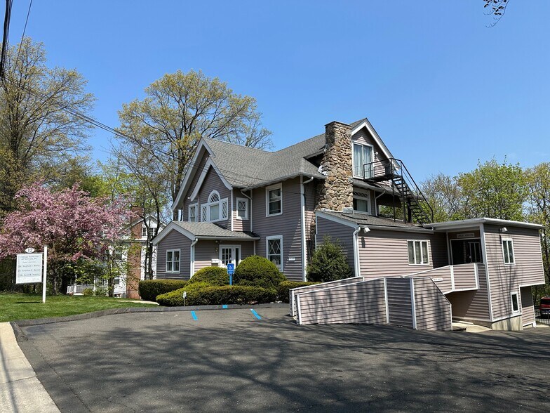 More Photos Of 12 Elmcrest Ter, Norwalk Office For Sale