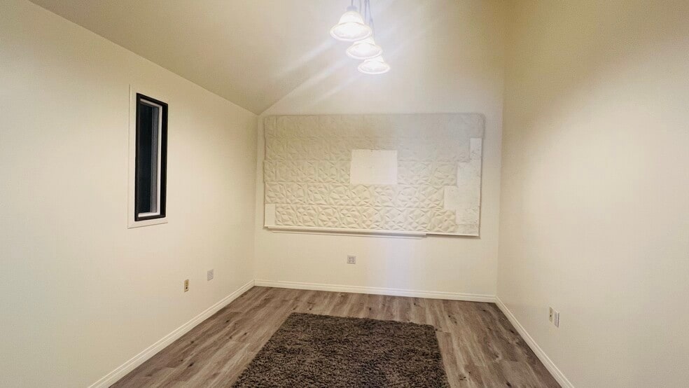 More Photos Of 919 E Bonneville Ave, Las Vegas Loft Creative Space For Sale