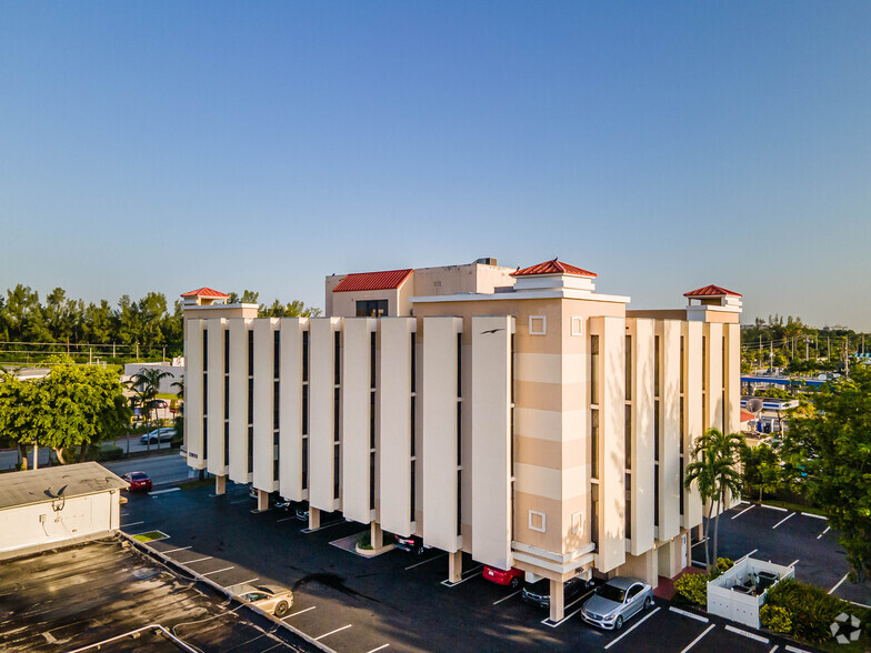 Primary Photo Of 12955 Biscayne Blvd, North Miami Medical For Lease