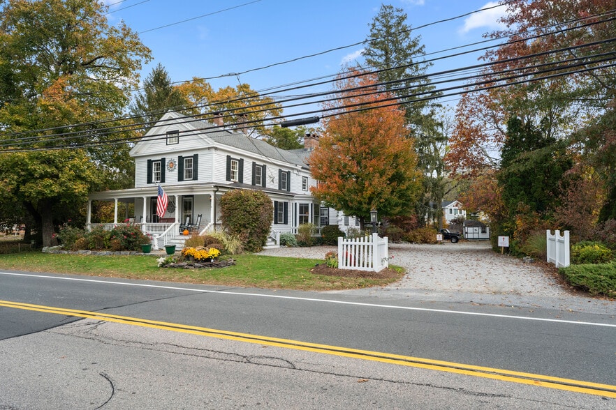 Primary Photo Of 209 Main St, Deep River Hospitality For Sale