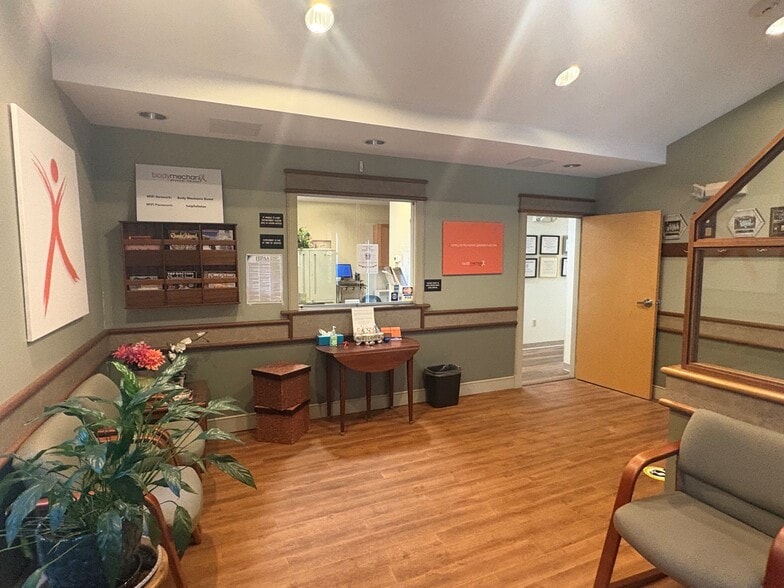 More Photos Of 163 Main St, South Kingstown Medical For Sale