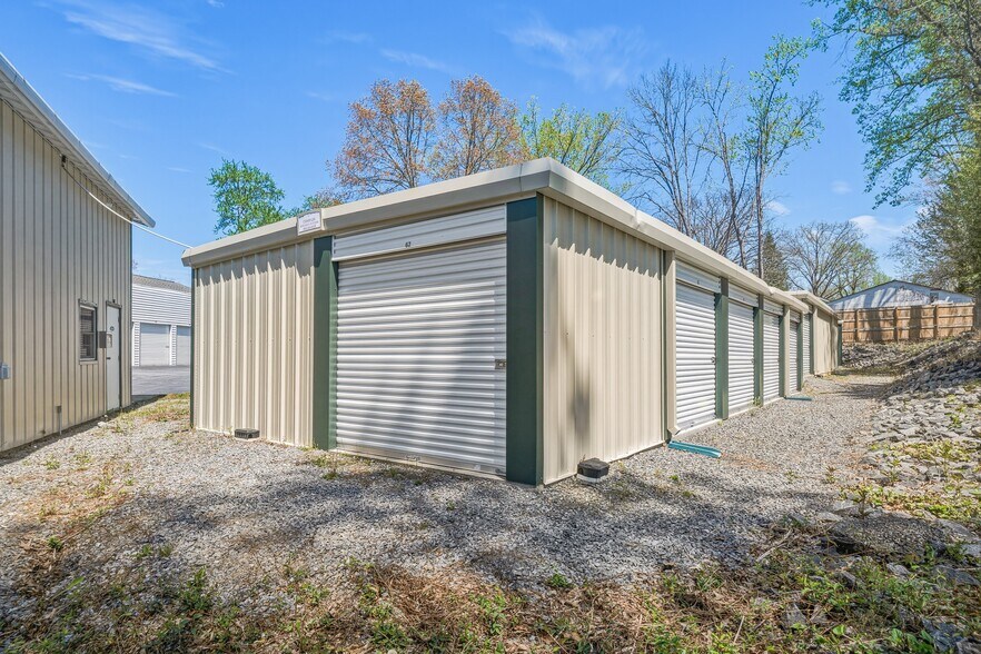 More Photos Of 130 Oakland Hill Dr, Etowah Warehouse For Sale