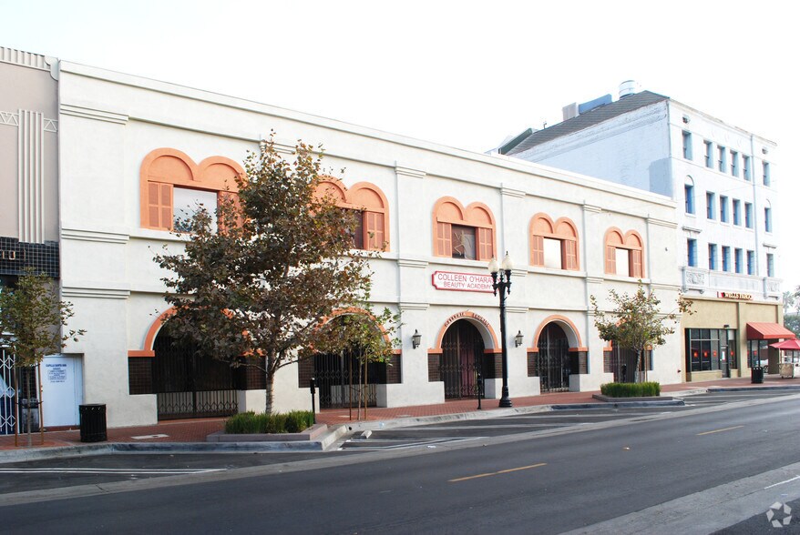 More Photos Of 107-109 W 4th St, Santa Ana Office For Sale
