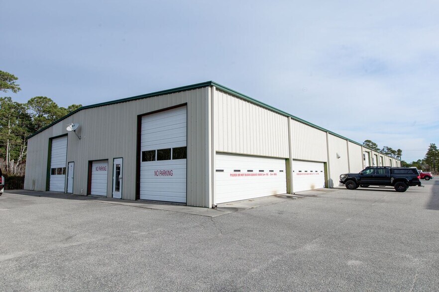 More Photos Of 3846 George II Hwy, Southport Warehouse For Lease
