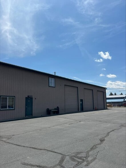 Primary Photo Of 307 W Sisters Park Dr, Sisters Warehouse For Sale