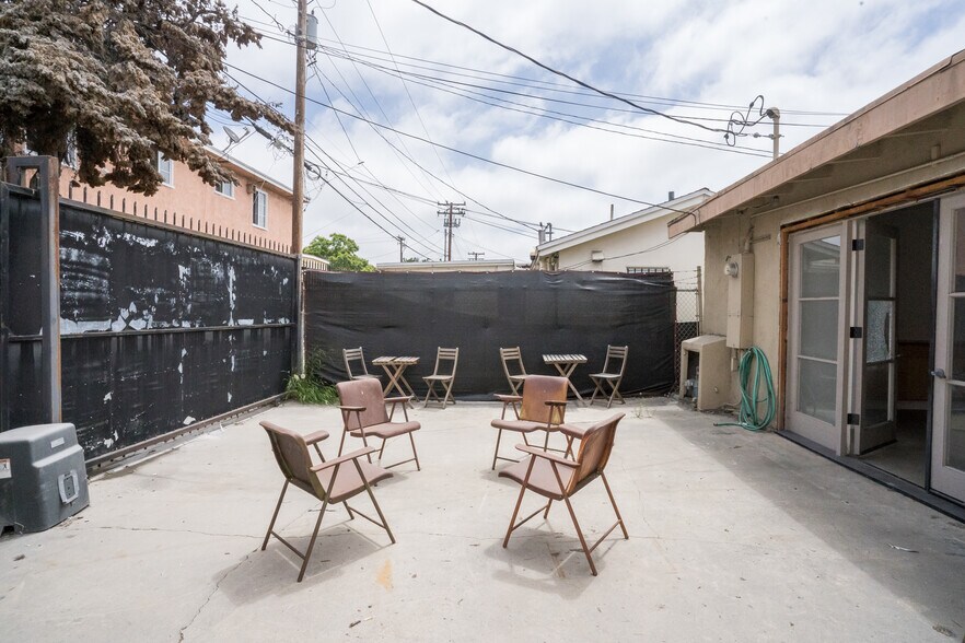 More Photos Of 1529 W Pacific Coast Hwy, Long Beach Storefront For Sale