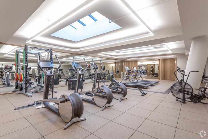 More Photos Of 901 W St NW, Washington Apartments For Lease