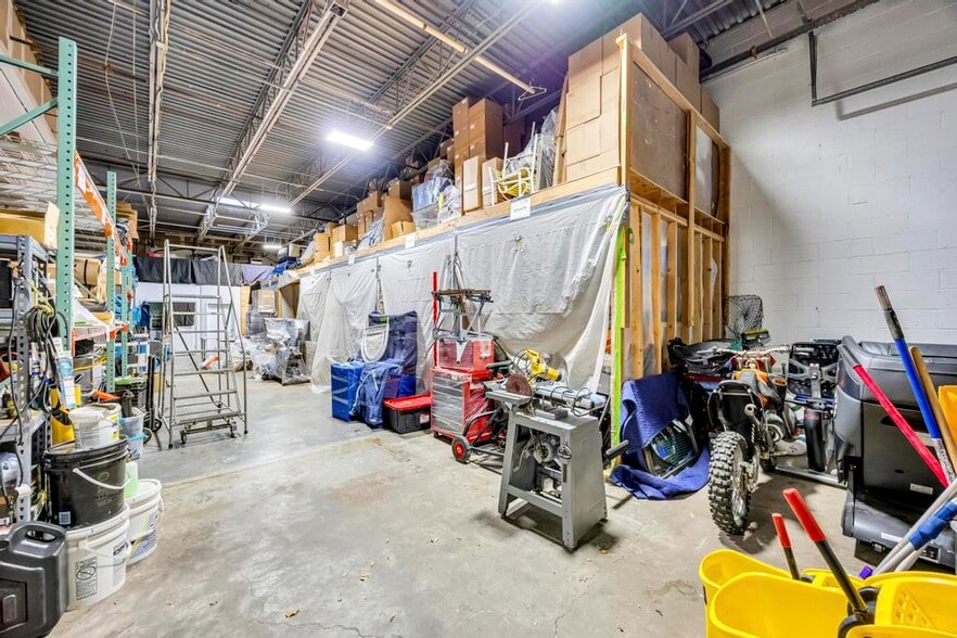 More Photos Of 2231 Fifth Ave, Ronkonkoma Warehouse For Sale