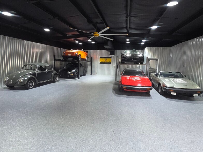 More Photos Of 33302 Sweetgum Ln, Magnolia Warehouse For Sale