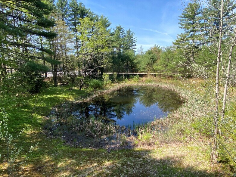 More Photos Of 22 Interstate Dr, Somersworth Office For Lease