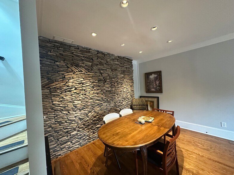 More Photos Of 5920 Odell St, Cumming Office For Sale