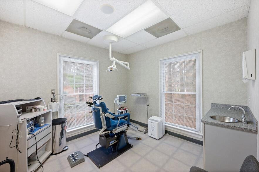 More Photos Of 1348 Matthews Township Pky, Matthews Office For Sale