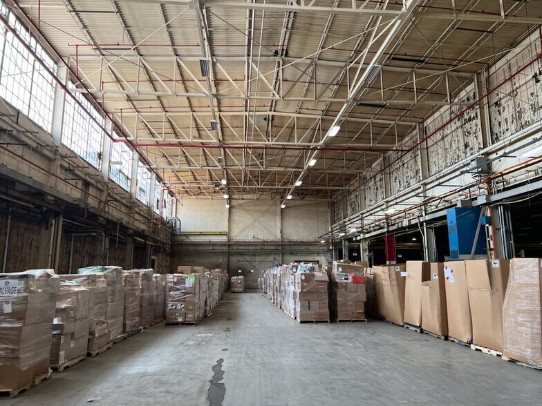 More Photos Of 1600 Wabash Ave, Fort Wayne Distribution For Lease