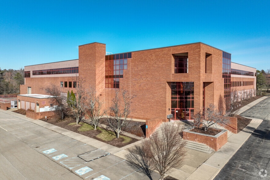 More Photos Of 615 Epsilon Dr, Pittsburgh Light Manufacturing For Sale