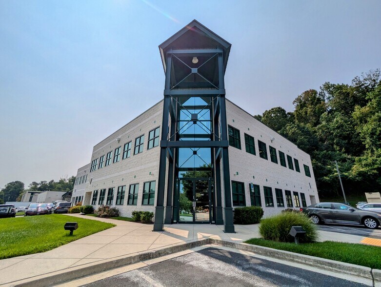 More Photos Of 20 New Plant Ct, Owings Mills Office For Lease