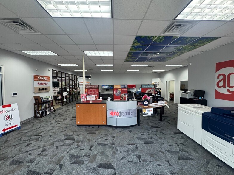 More Photos Of 115 Metroplex Blvd, Jackson Light Distribution For Sale