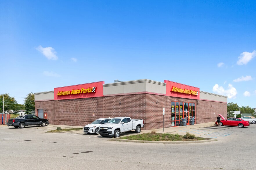 Primary Photo Of 4633 Eastgate Blvd, Cincinnati Auto Repair For Sale