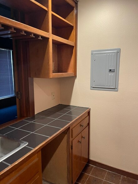 More Photos Of 11822 Justice Ave, Baton Rouge Office For Lease