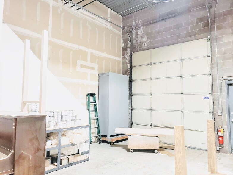 More Photos Of 215 N Redwood Rd, North Salt Lake Flex For Lease