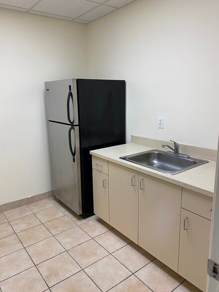 More Photos Of 1835 NW 112th Ave, Miami Warehouse For Lease