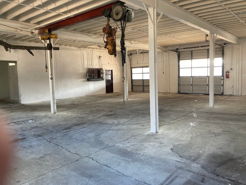 More Photos Of 1339 N Tuckahoe Rd, Williamstown Warehouse For Sale