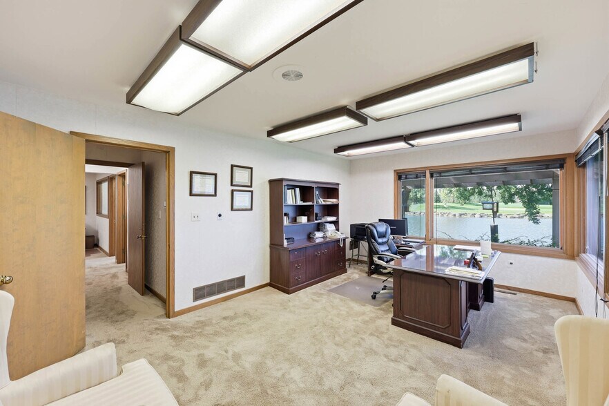 More Photos Of 6100 Memorial Dr, Dublin Medical For Sale