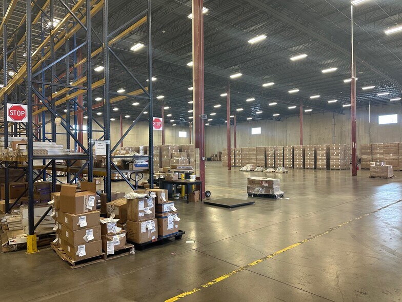 More Photos Of 555 Riverwalk Pky, Tonawanda Distribution For Lease