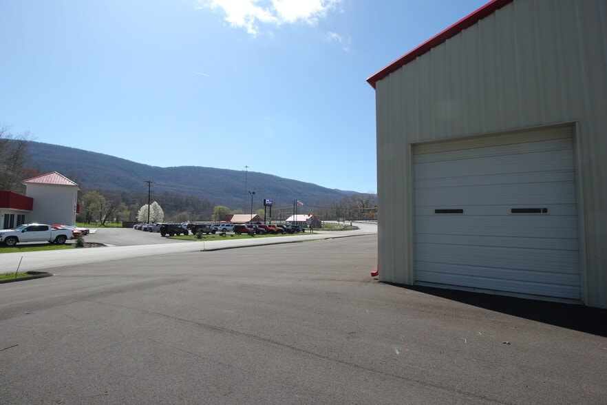 More Photos Of 34 Smokey Bear Ln, Covington Light Distribution For Sale