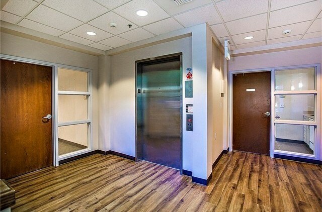 More Photos Of 8820 59th Ave SW, Lakewood Office For Lease