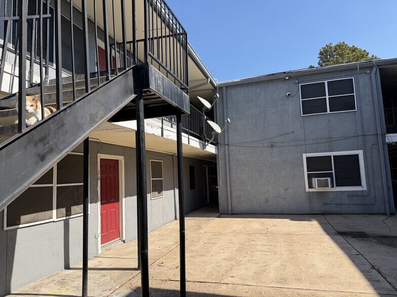 More Photos Of 9100 Dodson St, Houston Apartments For Sale