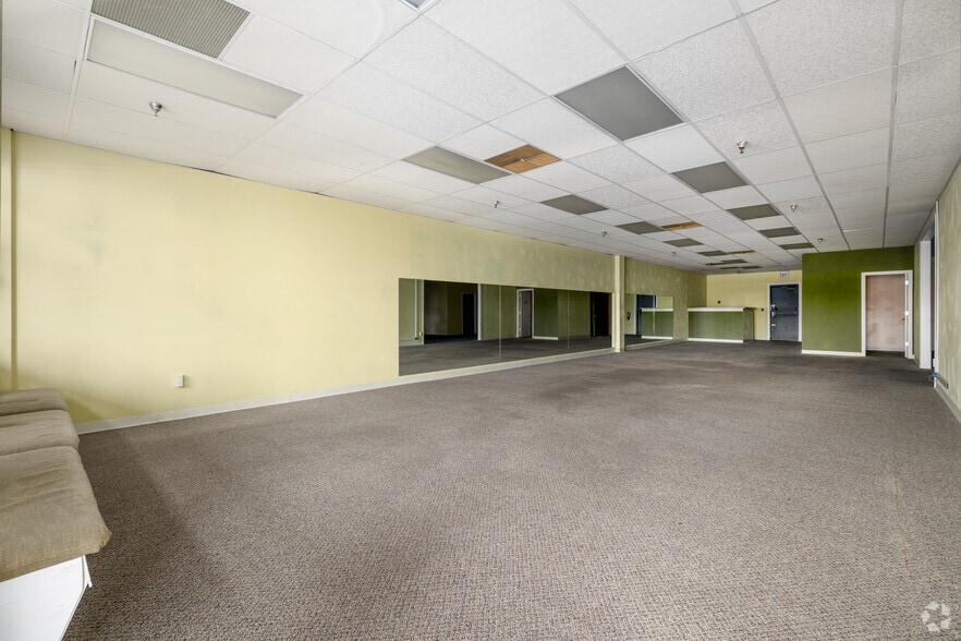 More Photos Of 4901 E Silver Springs Blvd, Ocala Unknown For Lease