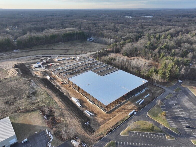 Primary Photo Of 5177 Corporate Woods Dr, Kalamazoo Distribution For Lease