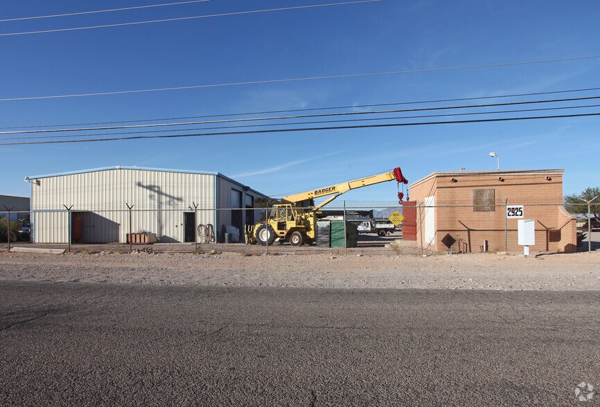 Primary Photo Of 2925 E Ganley Rd, Tucson Warehouse For Lease