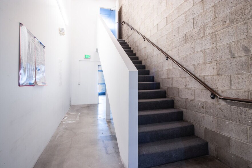 More Photos Of 1648 10th St, Santa Monica Loft Creative Space For Sale