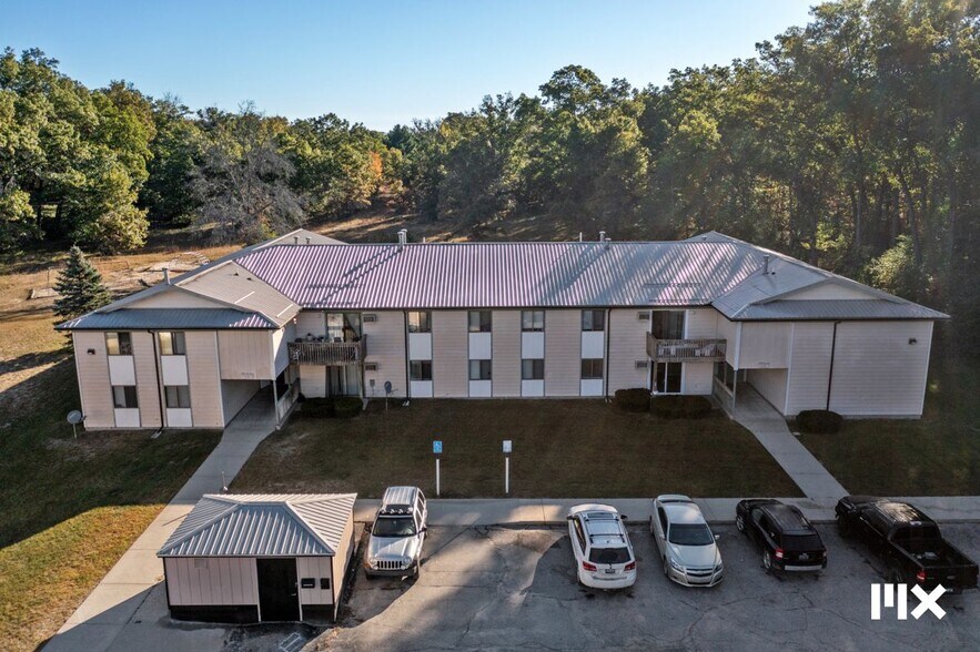 More Photos Of 70 N Lester St, White Cloud Apartments For Sale