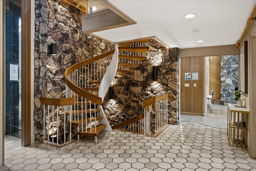 More Photos Of 112 Tawny Fox trl, East Stroudsburg Hospitality For Sale