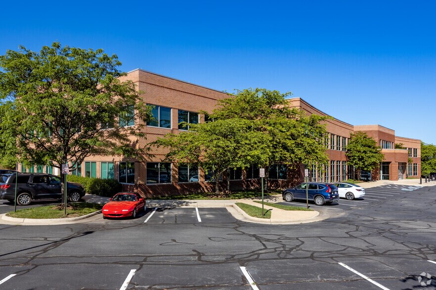 More Photos Of 22375 Broderick Dr, Sterling Office For Sale
