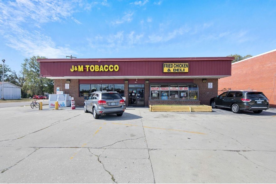 Primary Photo Of 315 N Eastern Blvd, Fayetteville Convenience Store For Sale