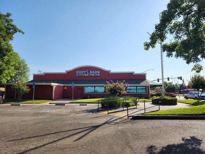 More Photos Of 2539 Esplanade Rd, Chico Freestanding For Lease