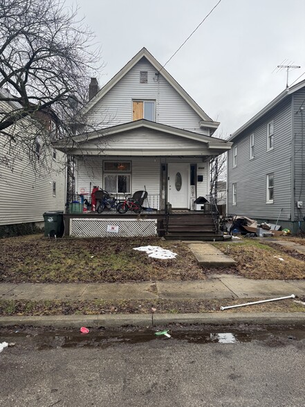 More Photos Of , Cincinnati Multifamily For Sale