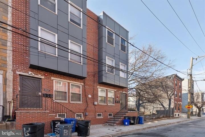 More Photos Of 2022 N Woodstock St, Philadelphia Apartments For Sale