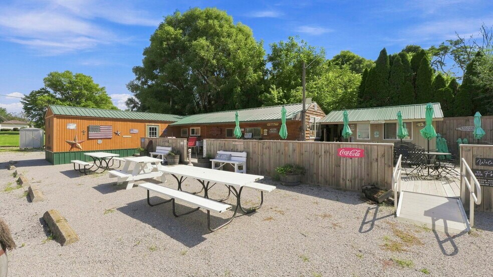 More Photos Of 109 Center St, Larwill Restaurant For Sale