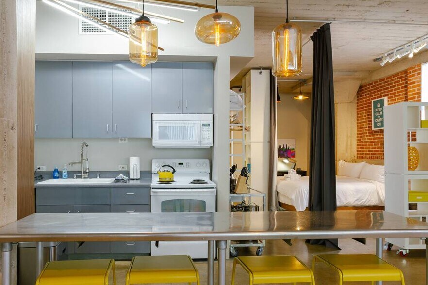 More Photos Of 310 5th Ave, San Diego Apartments For Lease