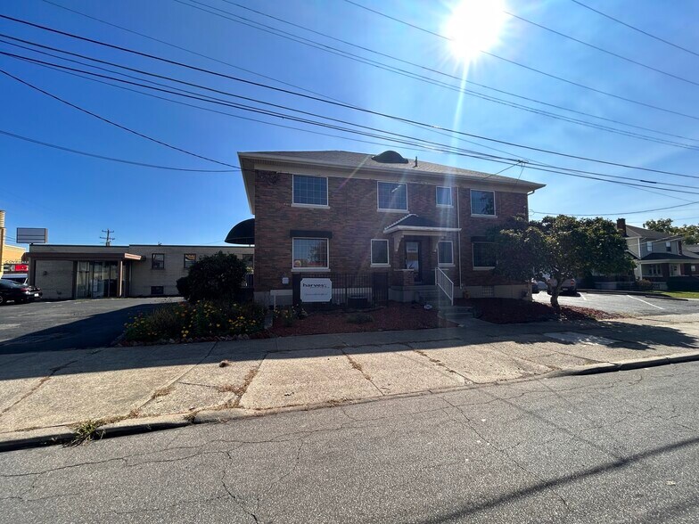 More Photos Of 4997 Glenway Ave, Cincinnati Office For Sale