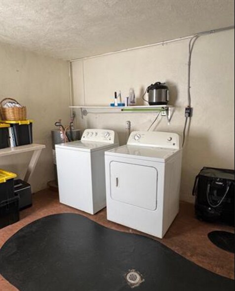 More Photos Of 1133 Grand Ave, Las Vegas Office Residential For Sale