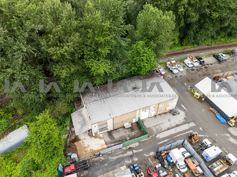 More Photos Of 2727 Dixon St, Port Coquitlam Industrial For Sale