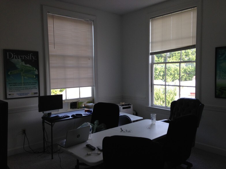 More Photos Of 635 E Bay St, Charleston Office Residential For Lease