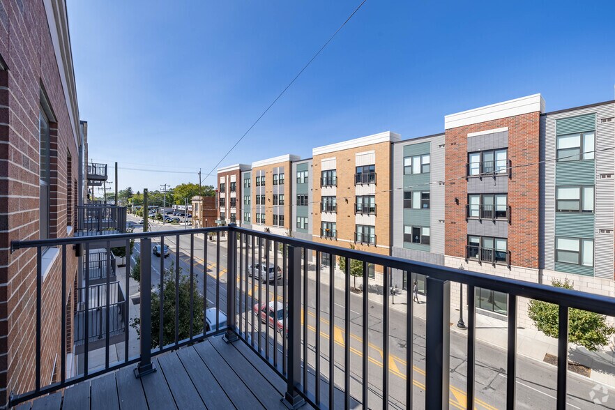 More Photos Of 5829 Madison Rd, Cincinnati Apartments For Lease