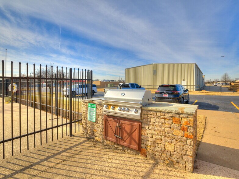 More Photos Of 1311 N Ash Pl, Owasso Apartments For Sale