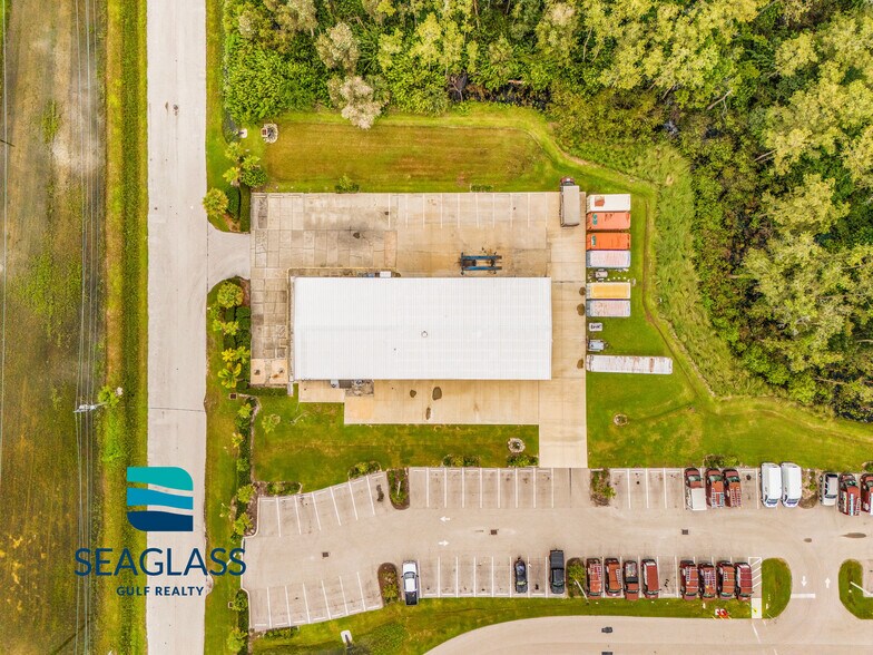More Photos Of 3890 Veronica S Shoemaker Blvd, Fort Myers Warehouse For Sale